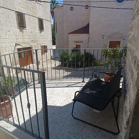 Apartman Oleandar Kastela Luaran gambar