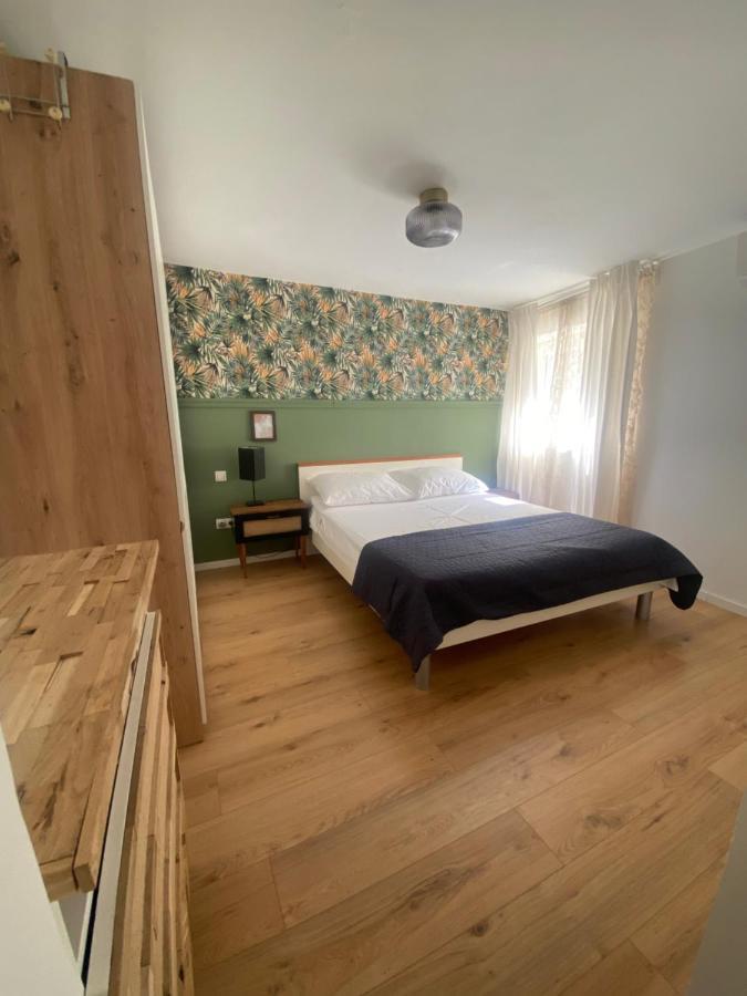Apartman Oleandar Kastela Luaran gambar