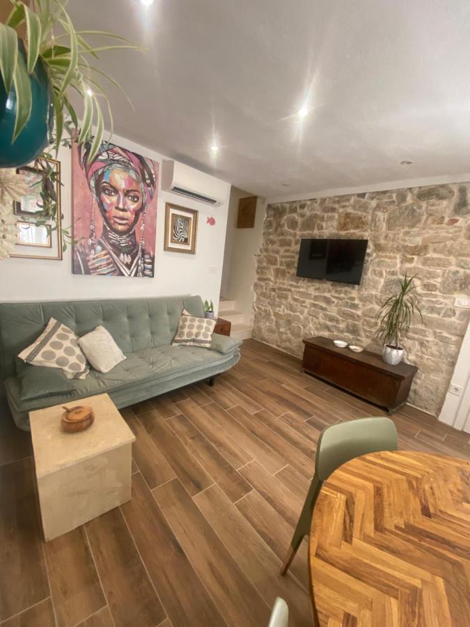 Apartman Oleandar Kastela Luaran gambar