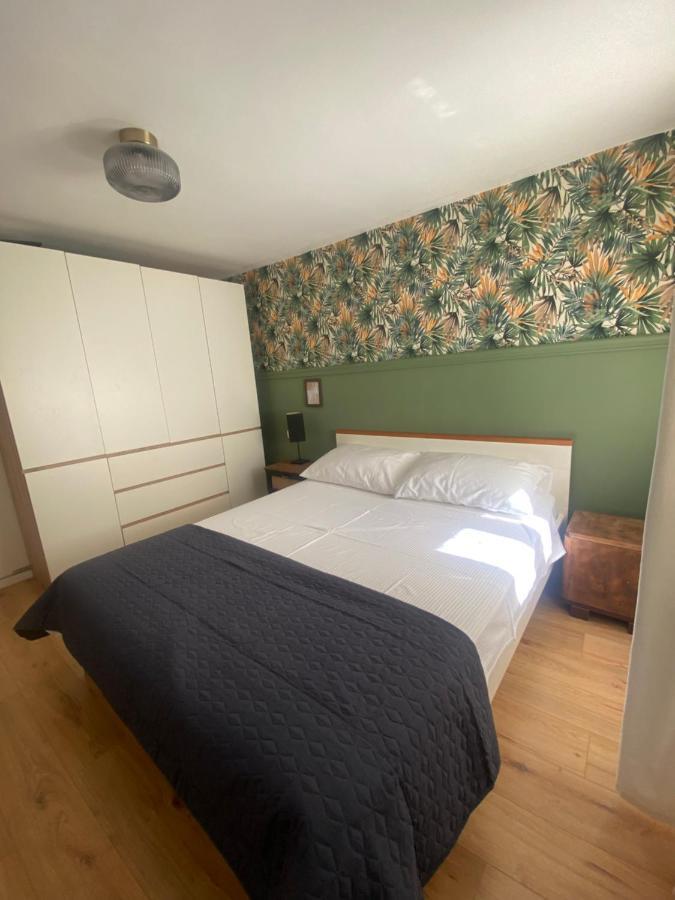 Apartman Oleandar Kastela Luaran gambar